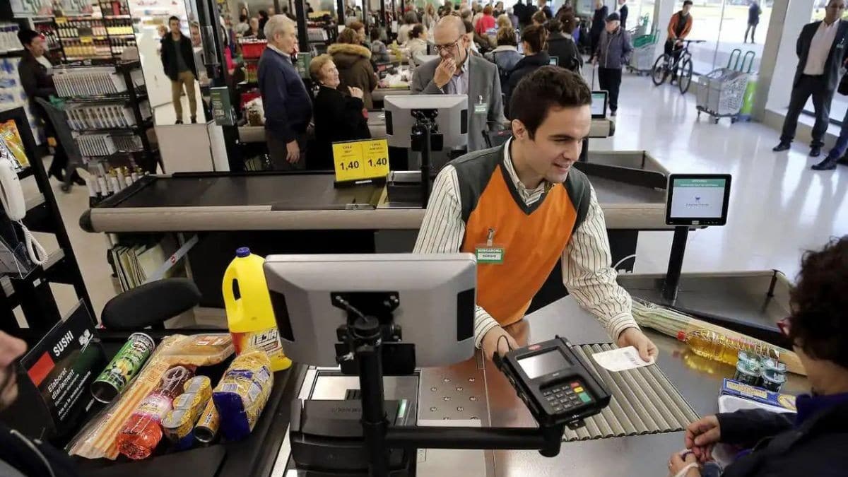 Mercadona lanza 159 ofertas de empleo fijo con sueldos a